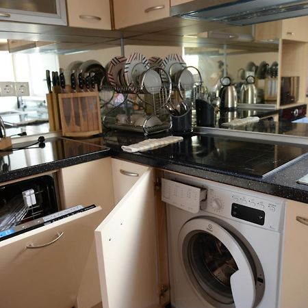 Family Lux Apartment สวิติ วลัส ภายนอก รูปภาพ