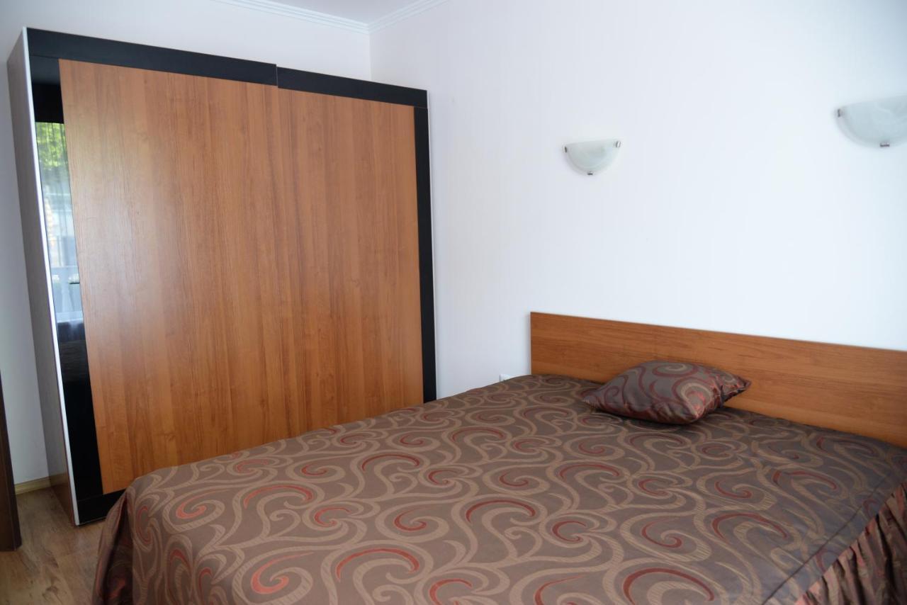 Family Lux Apartment สวิติ วลัส ภายนอก รูปภาพ